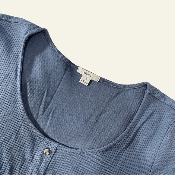 Ardene Scoop Neck Cropped Tee - Picture 2 of 2